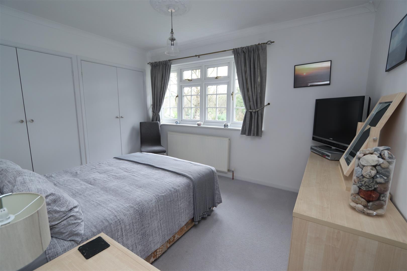 Property For Sale St. Andrews Place, Shenfield, CM15 4 Bedroom