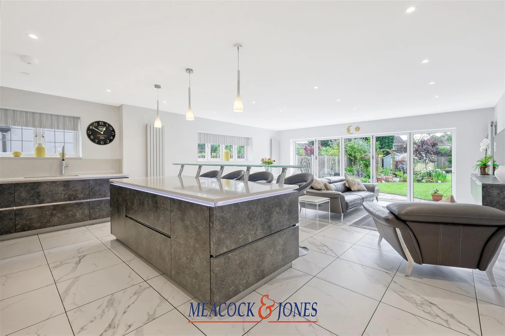 IMG_5322_16 copy 2.jpg