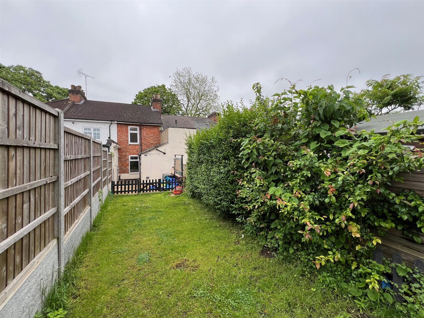 Property For Sale Crescent Road, Warley, CM14 2 Bedroom Cottage