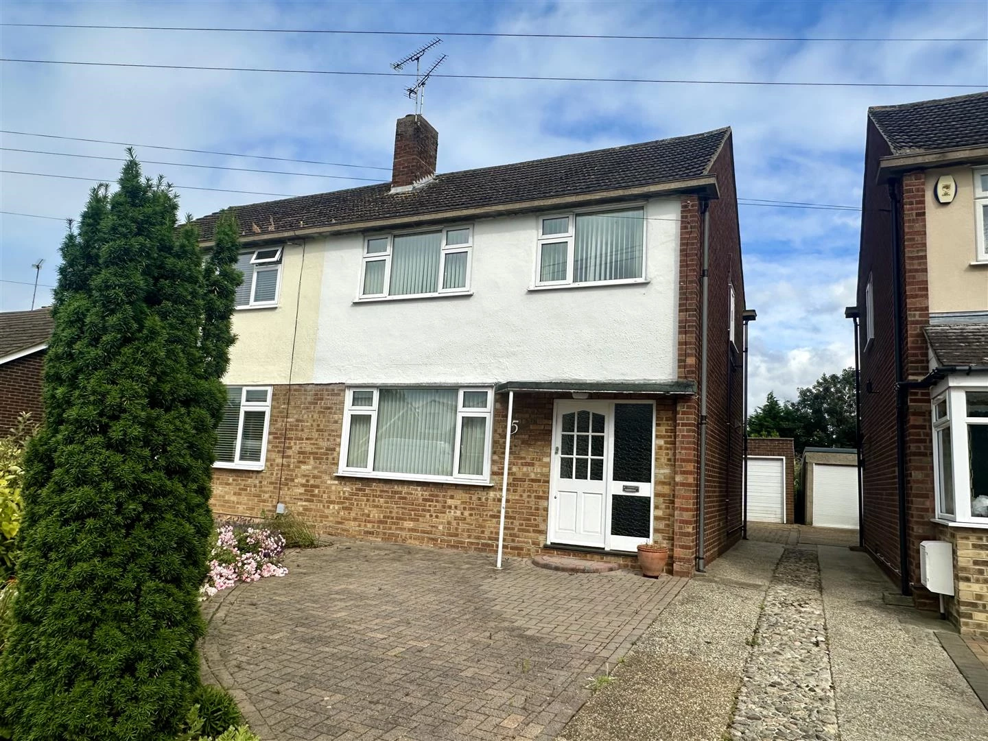Arnolds Avenue Hutton Brentwood CM13