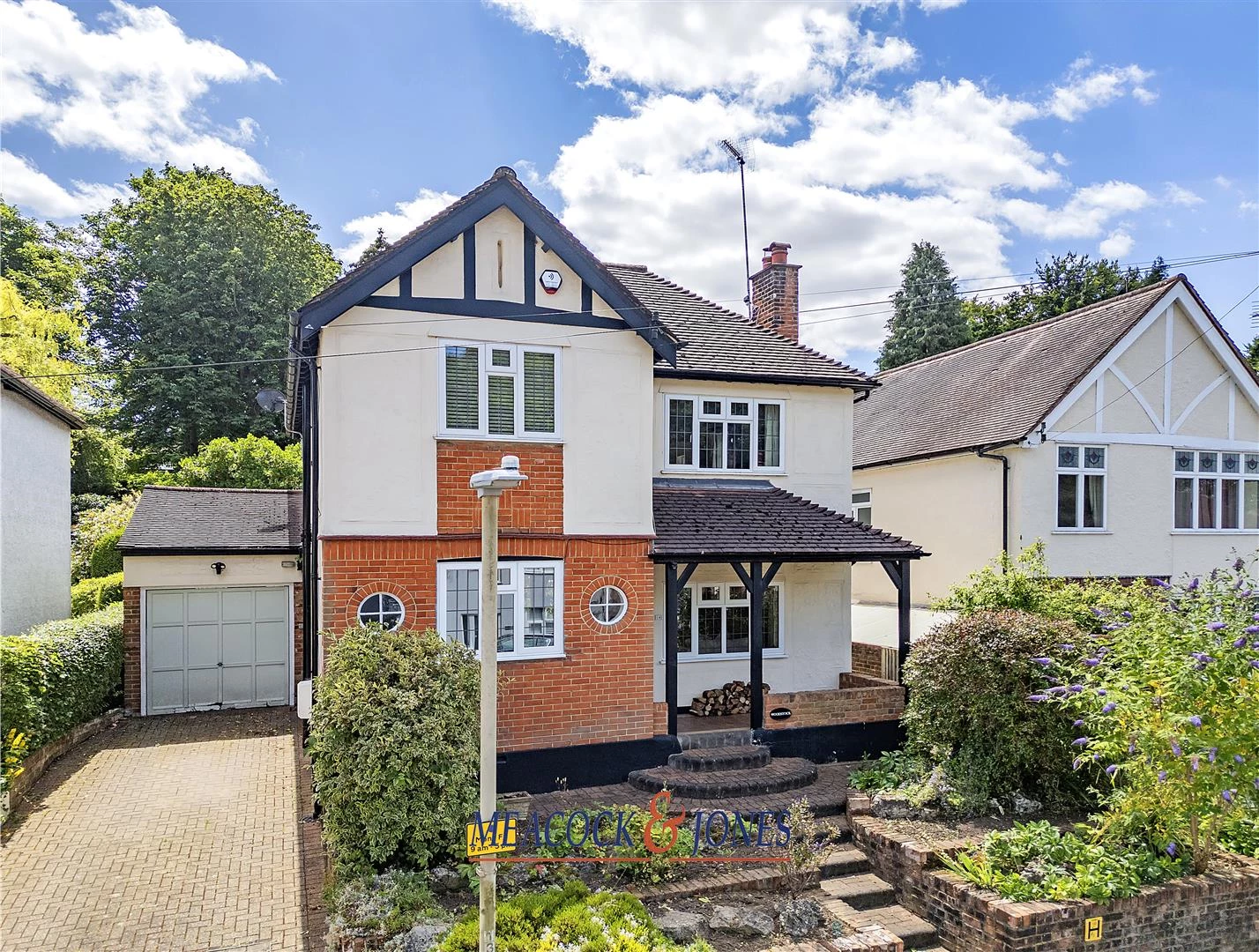 Mount Crescent Warley Brentwood CM14