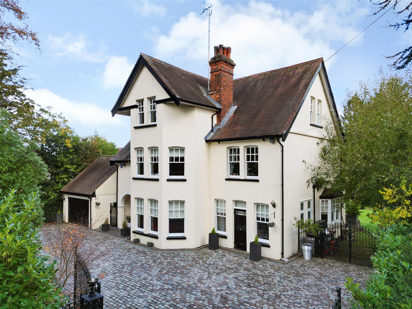 Property photo: Hutton Mount, Brentwood, CM13