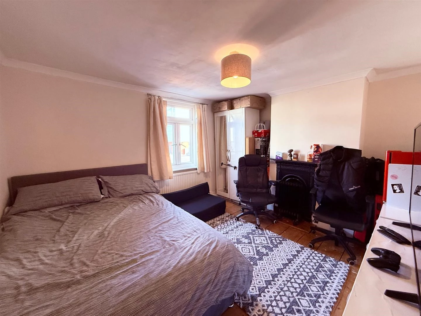 Bedroom.jpg