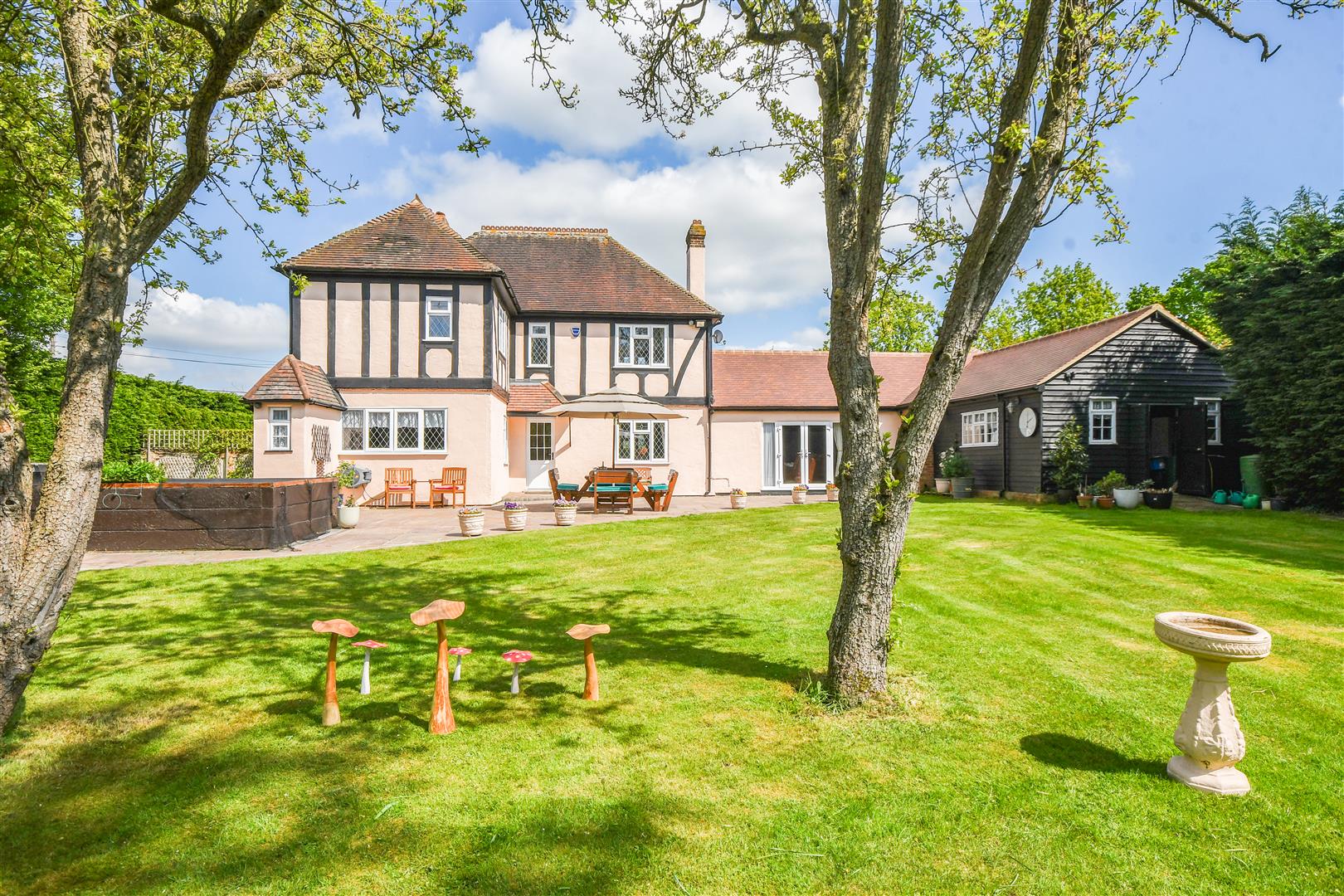 Property For Sale Little Warley Hall Lane, Little Warley, CM13 | 3 ...