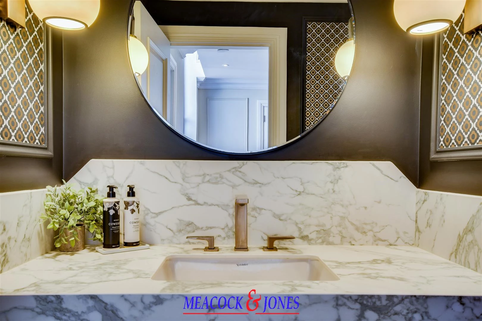 DSC_7946-DSC_7950 copy.jpg