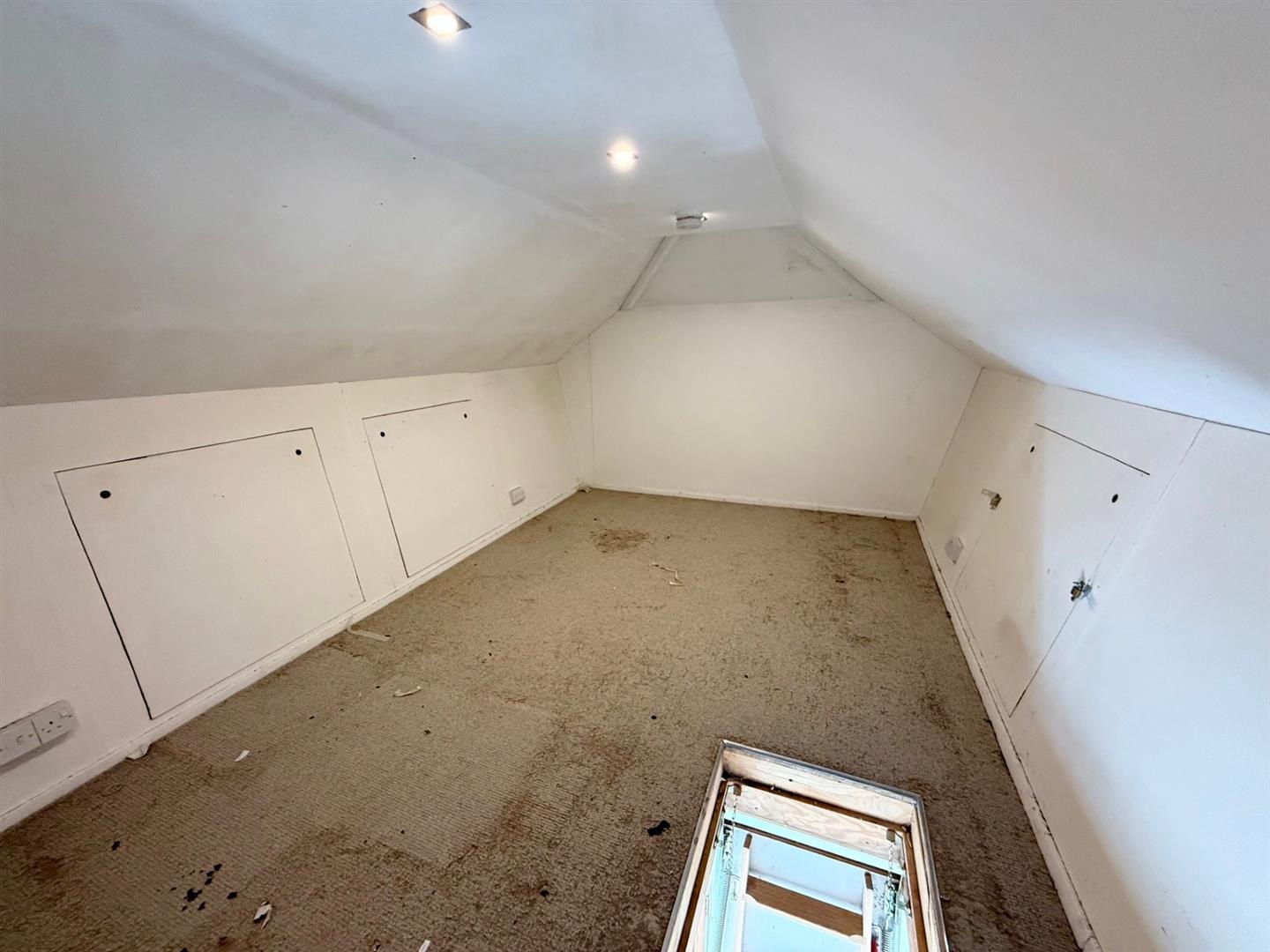 Loft Room.jpg