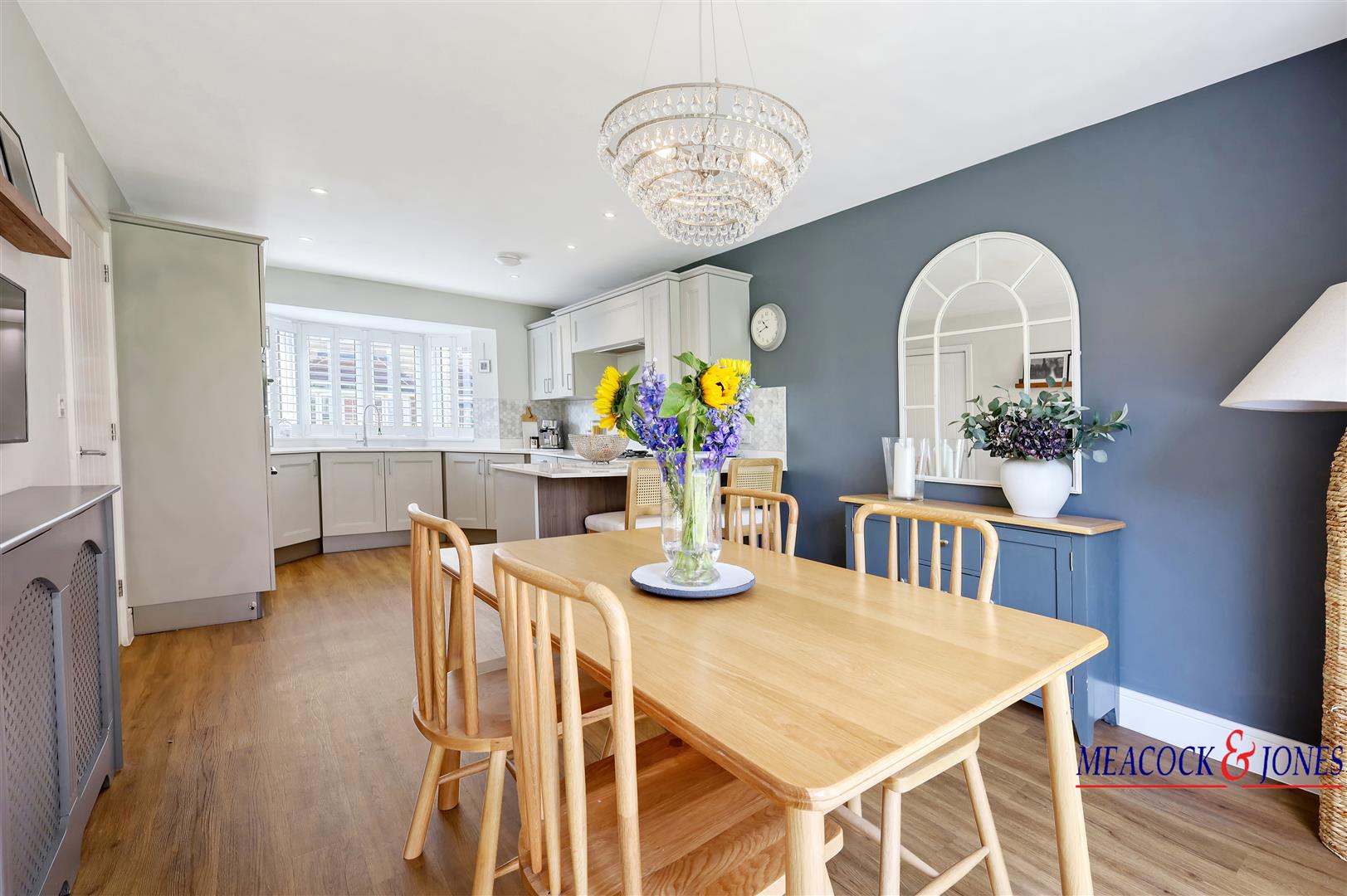 9 Pot Inn Close Kitchen.jpg