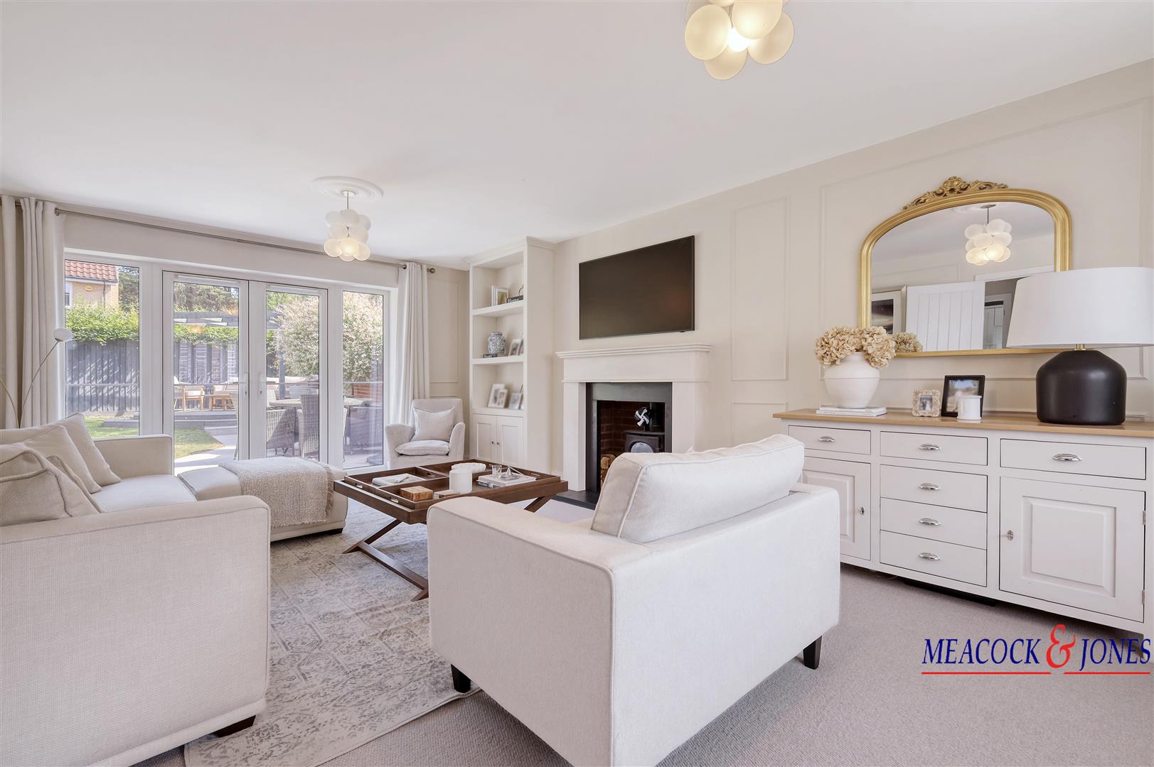 9 Pot Inn Close Living room.jpg