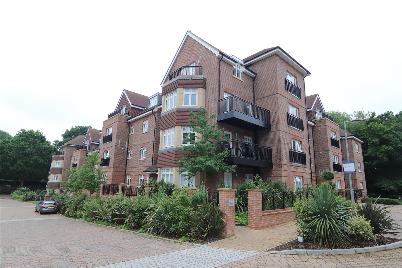 Kestrel Close Shenfield Brentwood CM15