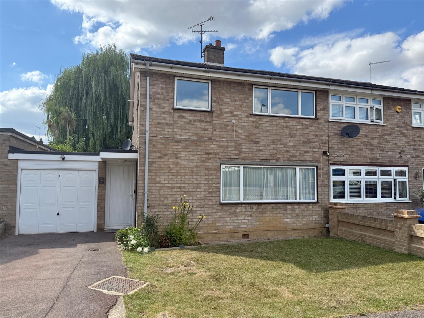Tomlyns Close Hutton Brentwood CM13