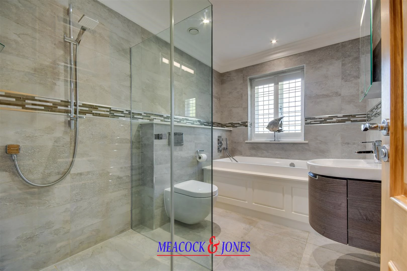 dsc_1824-dsc_1828 copy.jpg