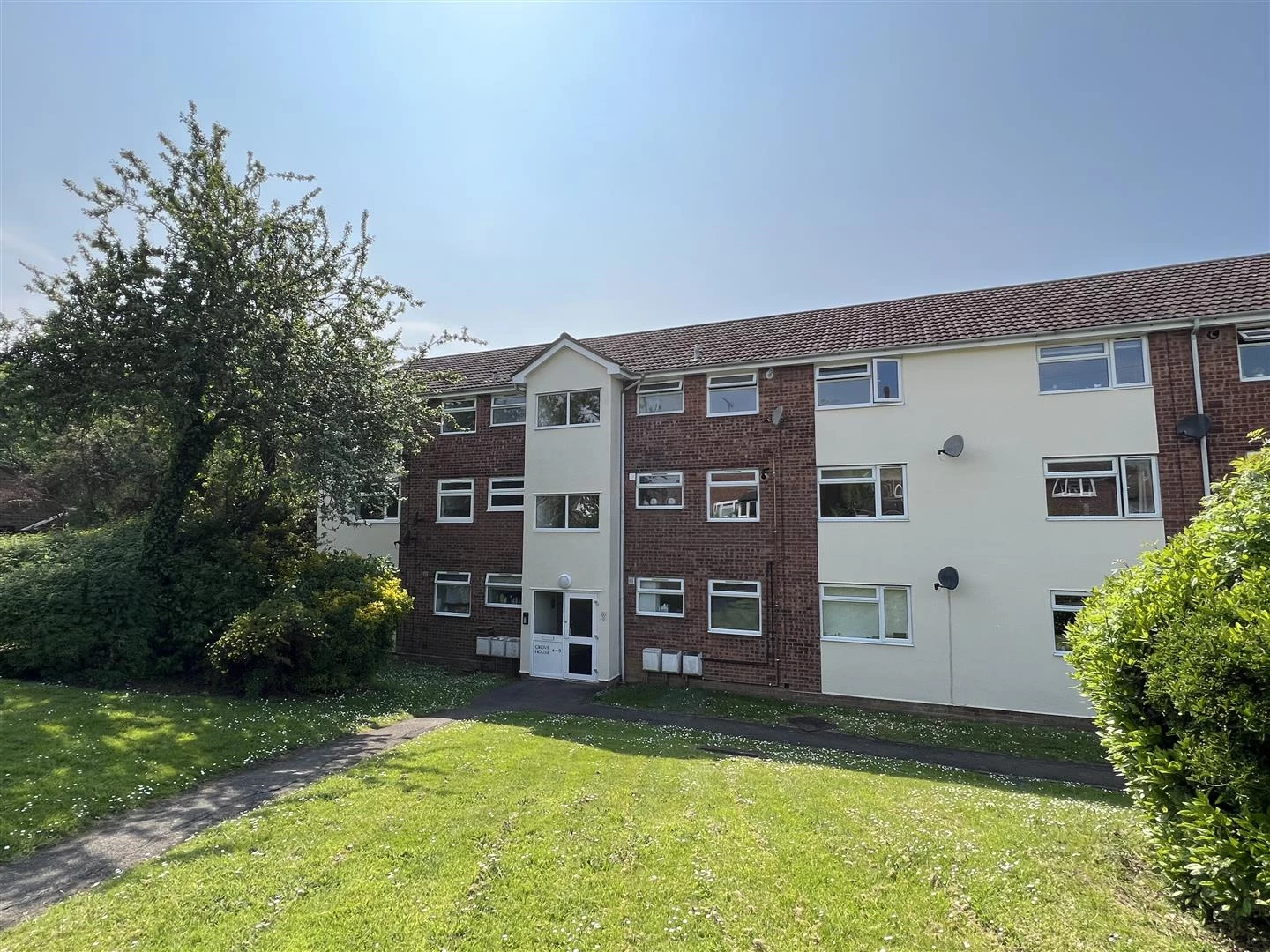 Grove House, Firsgrove Crescent Warley Brentwood CM14