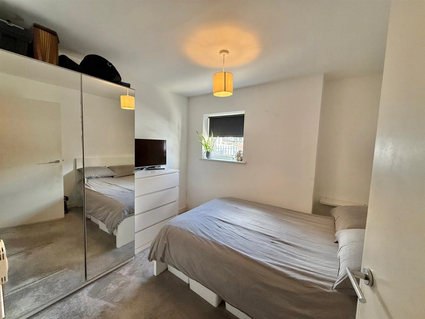 Bedroom.jpg