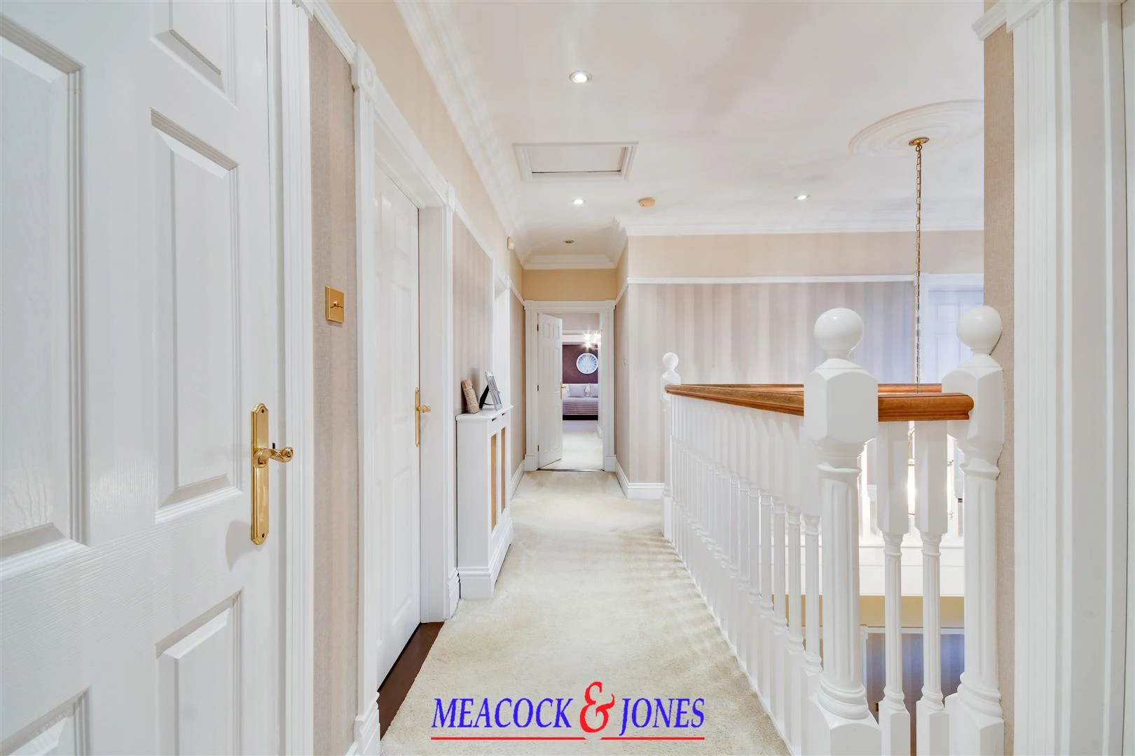 DSC_7096-DSC_7100 copy.jpg