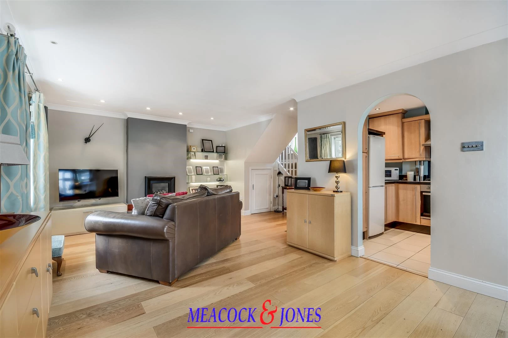 DSC_2818-DSC_2822.jpg