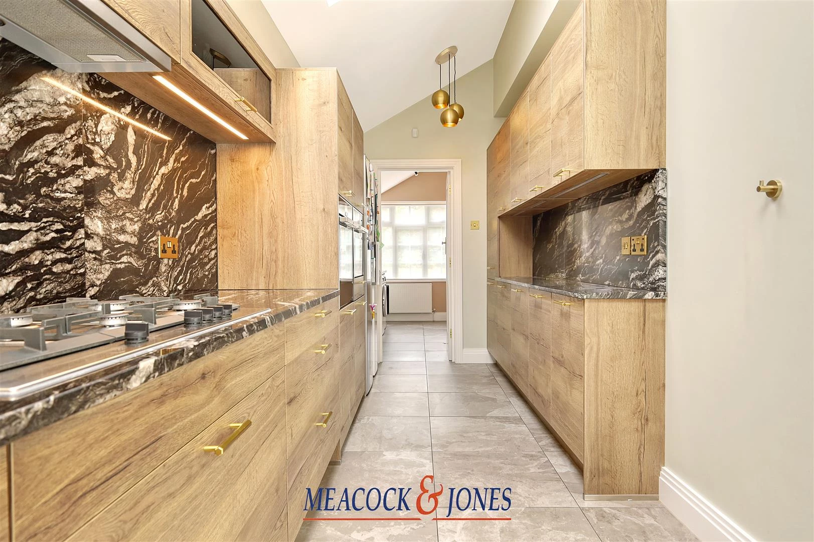 IMG_0106_22 copy.jpg