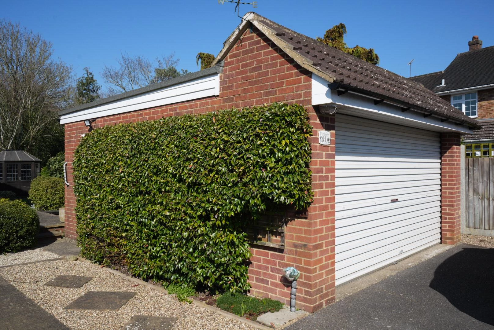 Exterior-Garage.jpg