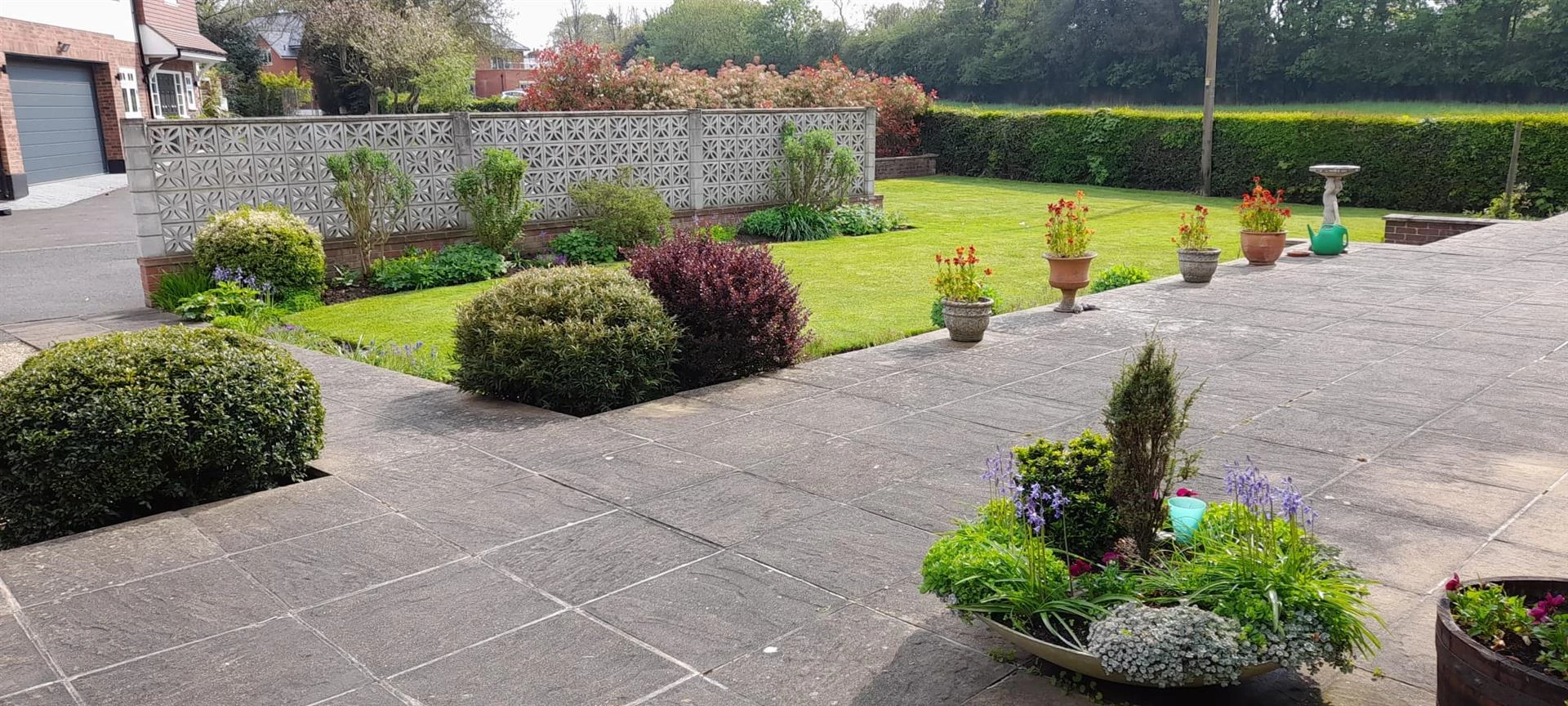 Exterior-Front Patio-02.jpg