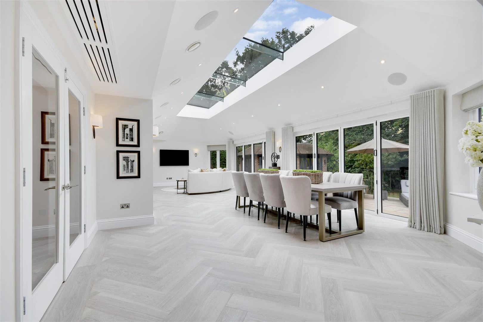 Orangery (dining).jpg