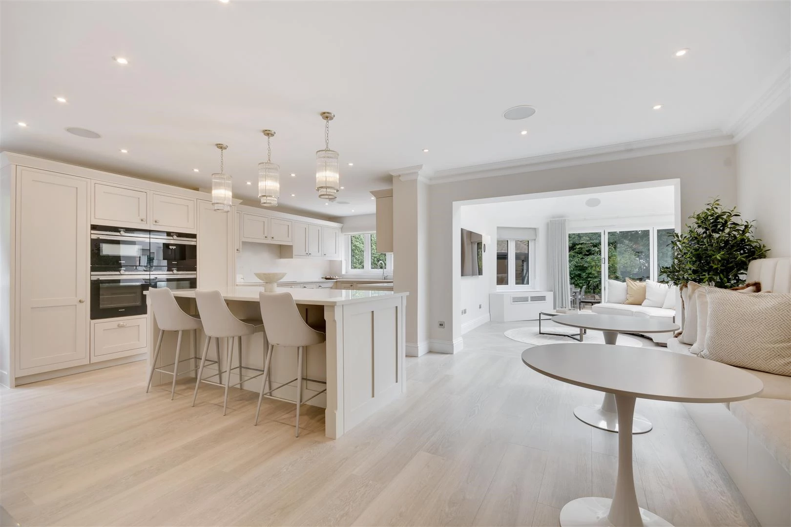 Kitchen_breakfast 1.jpg