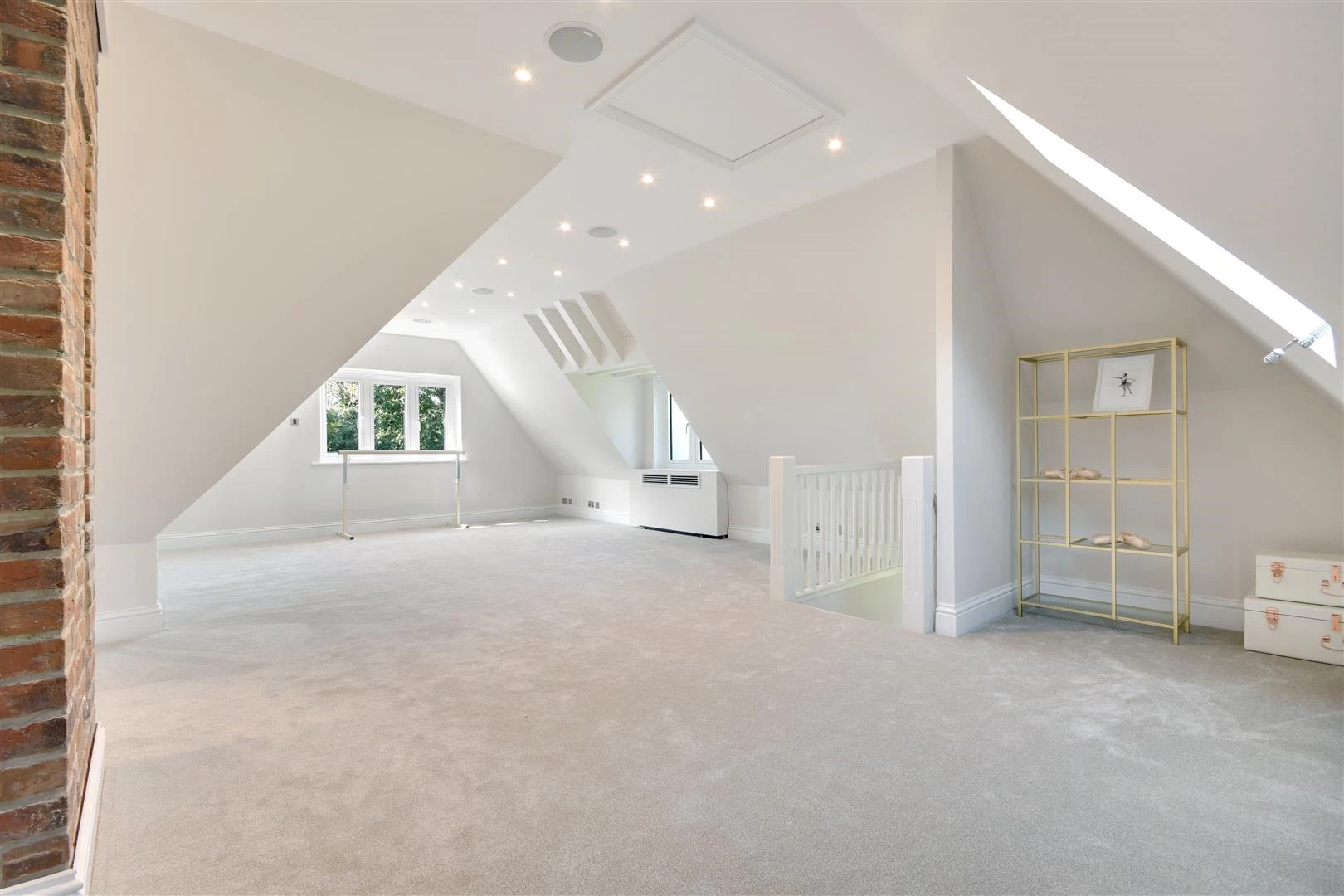 Bed 6_games second floor.jpg