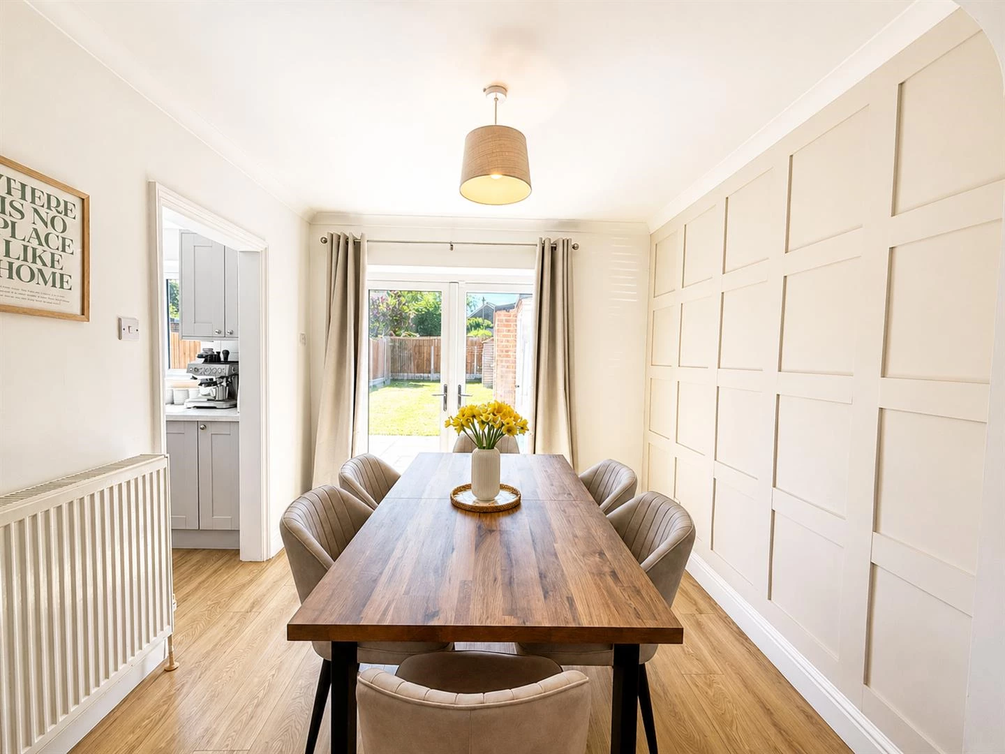Dinning Room.jpg