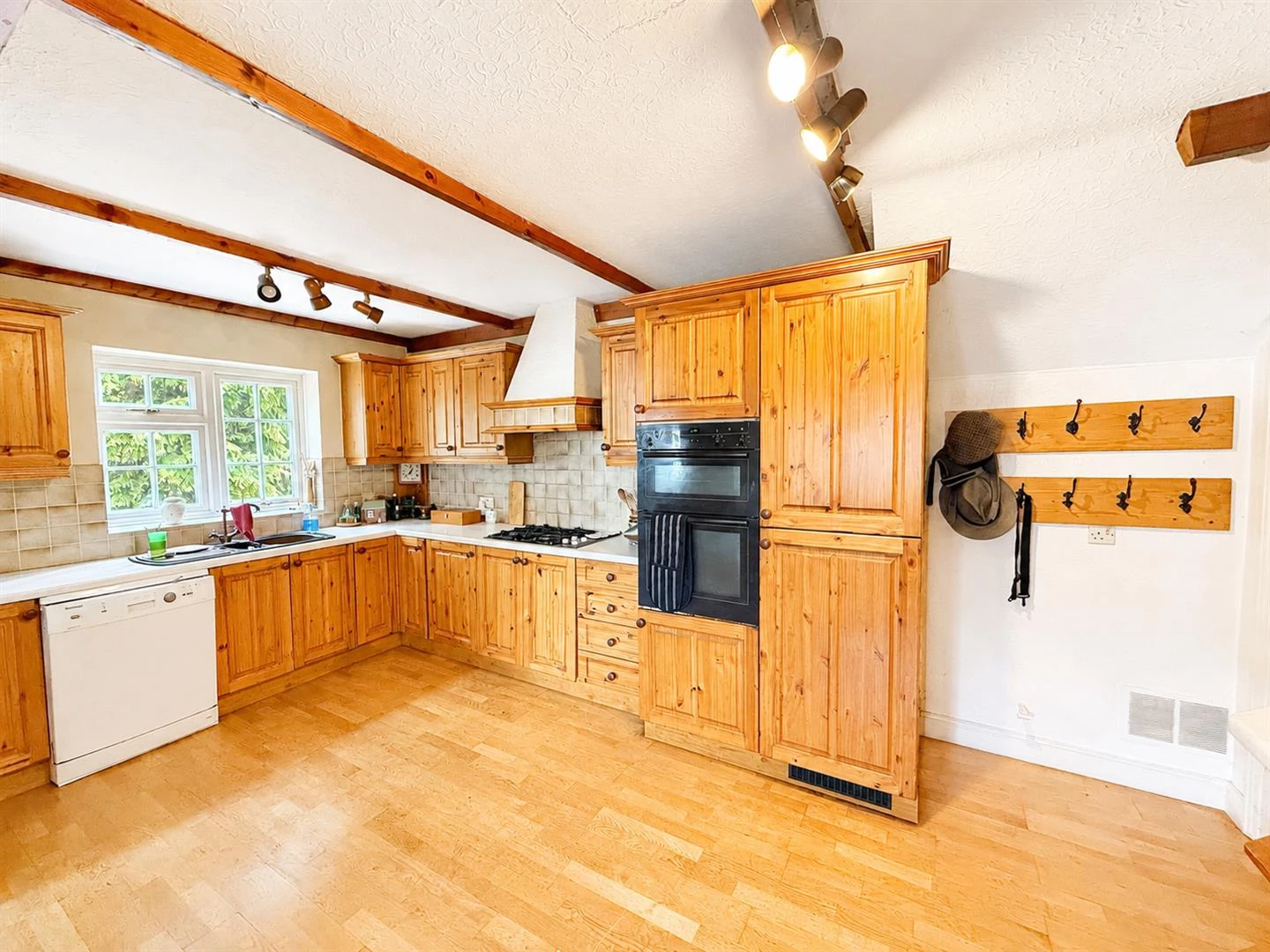 Kitchen.jpg