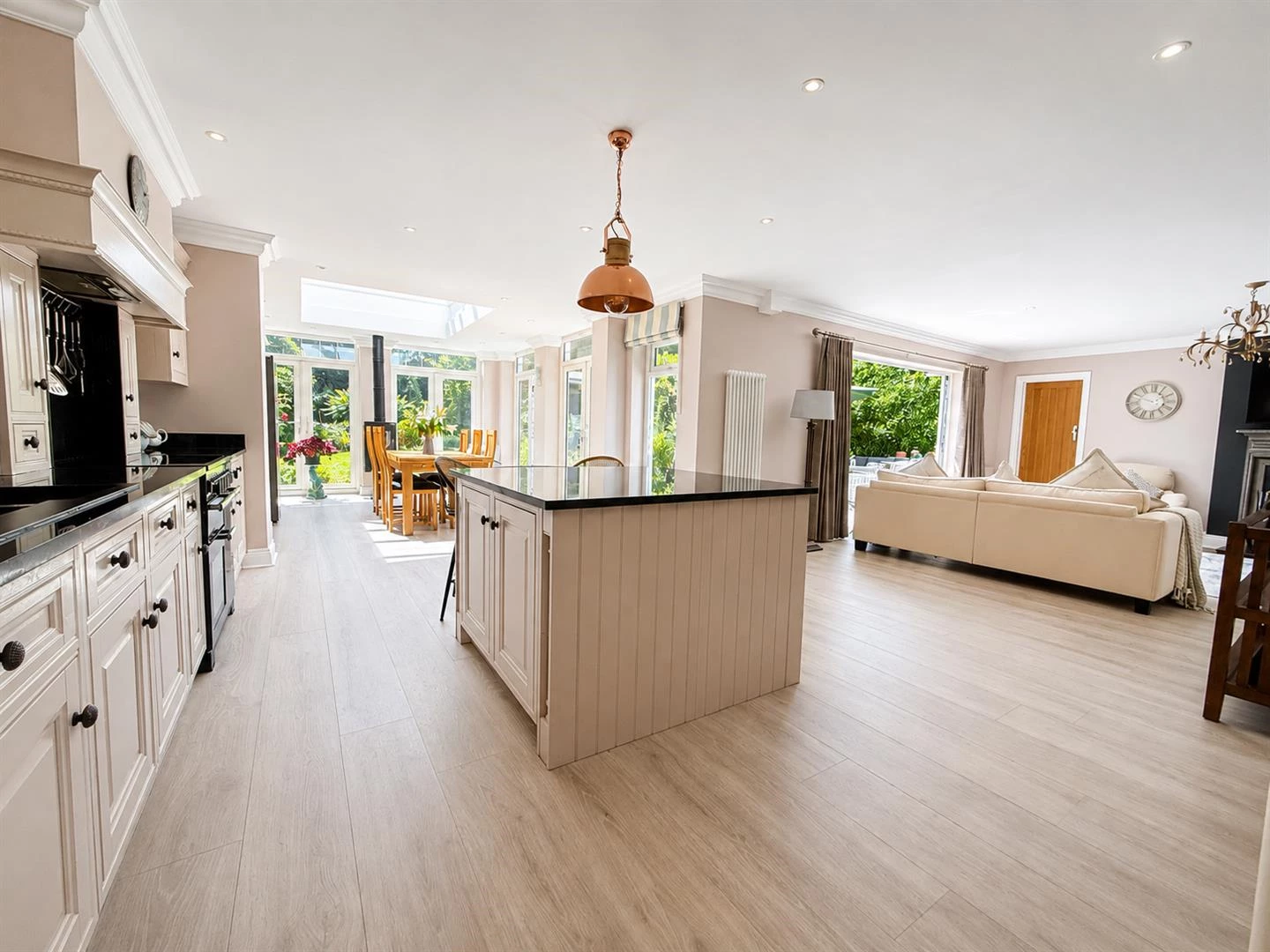 Kitchen Area.PNG