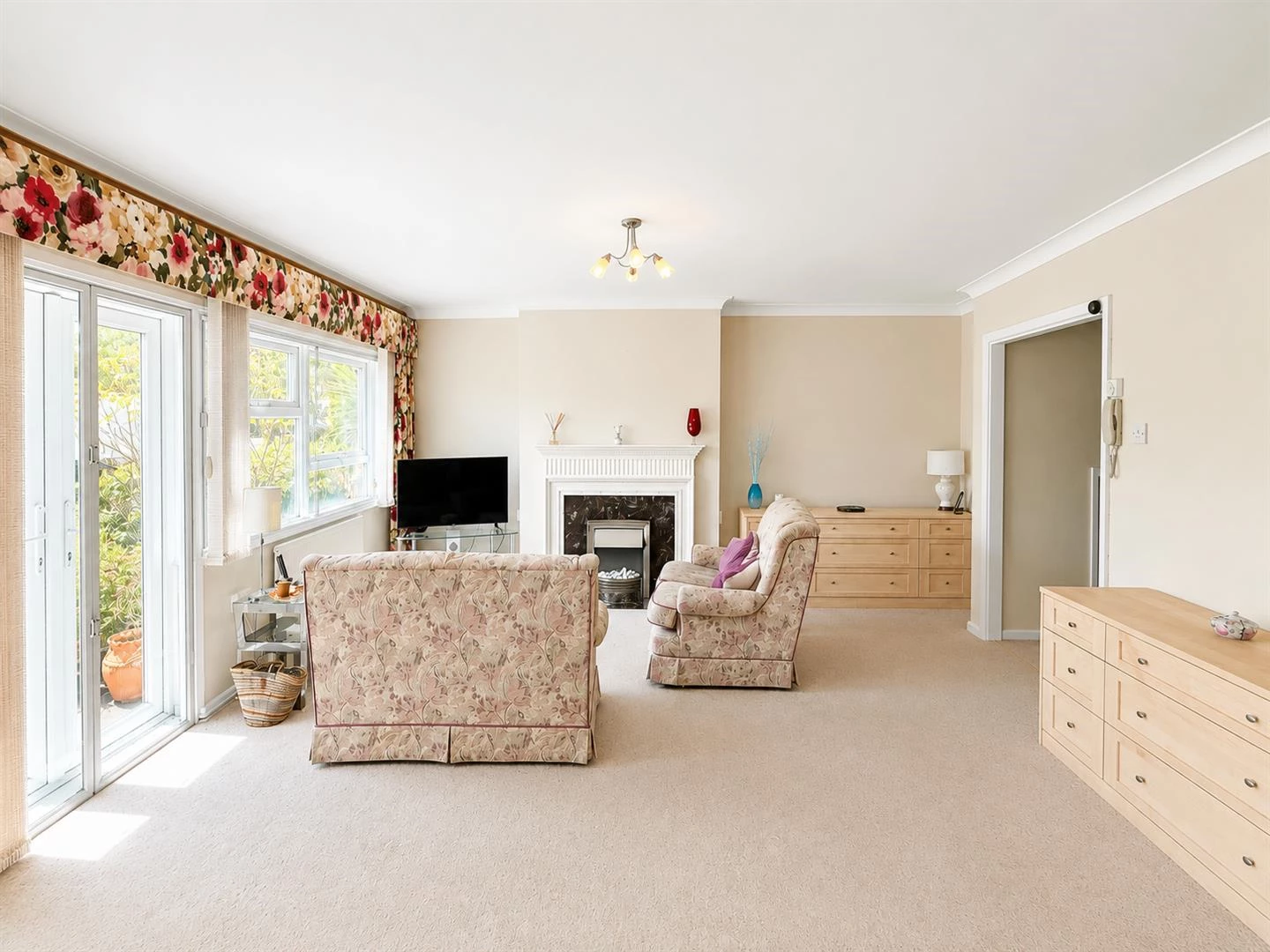 Living Room.jpg