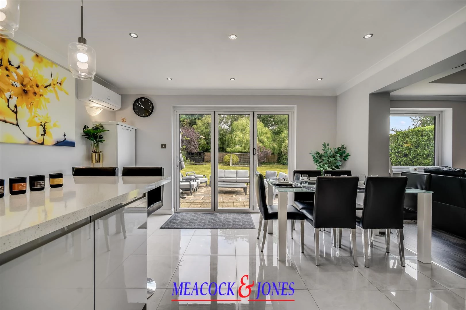zx_Gma8bd0eY4UDBaz4iag.jpg