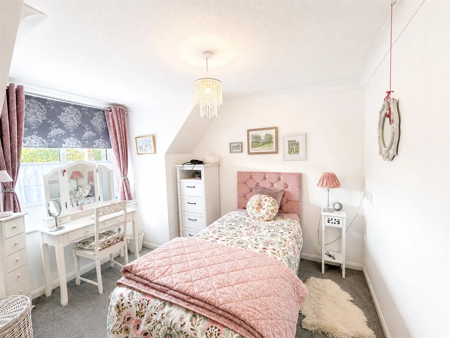 Bedroom.jpg