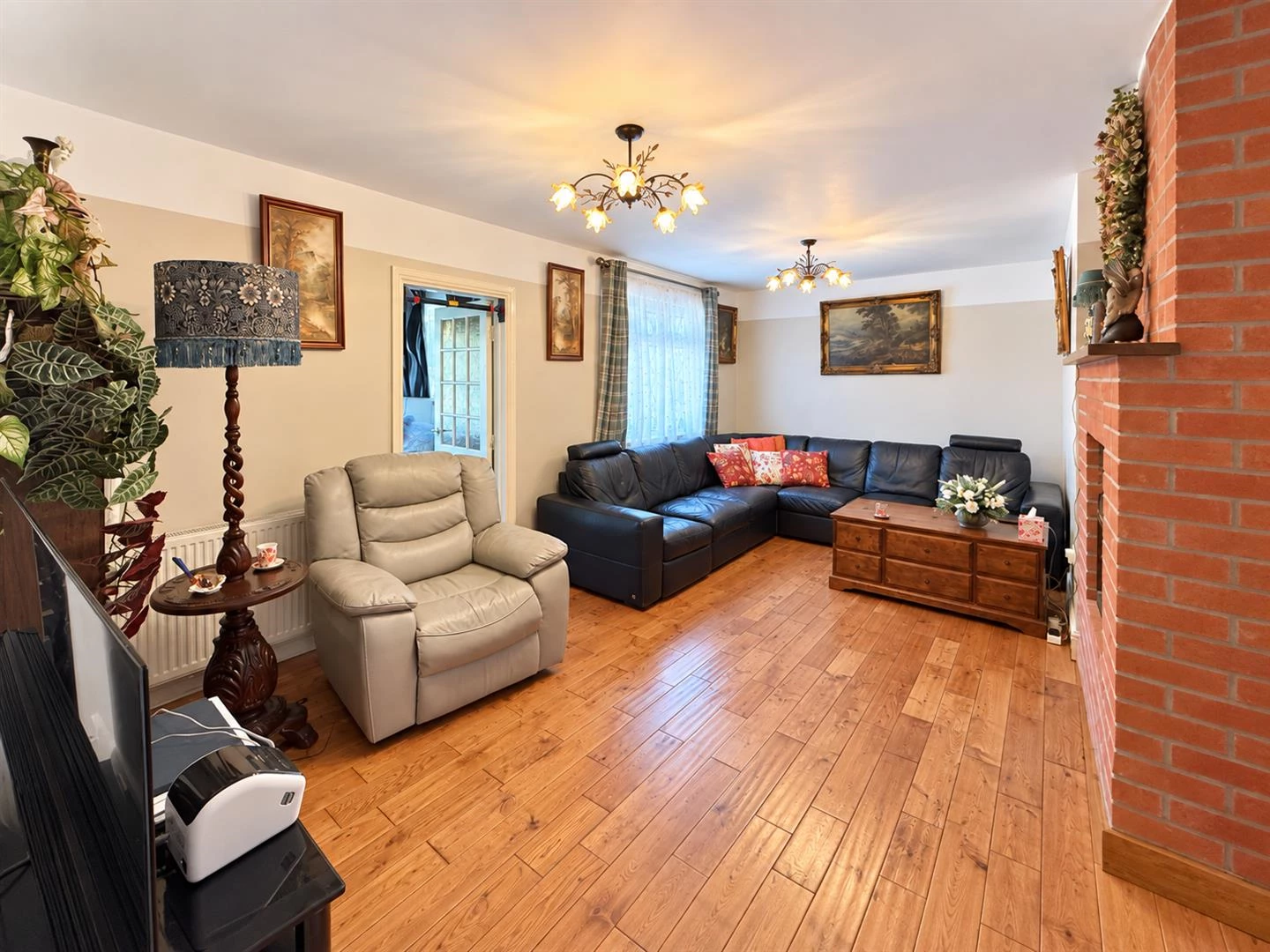 Living Room.jpg