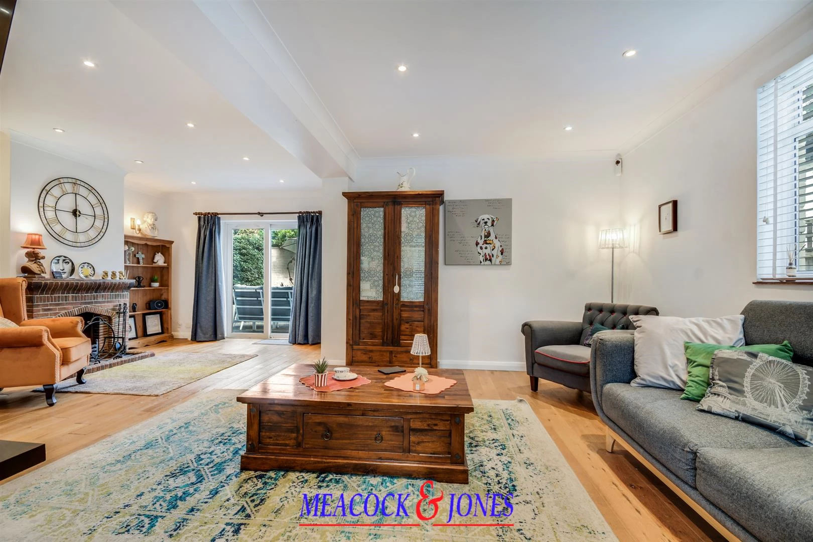 DSC_9459-DSC_9463.jpg