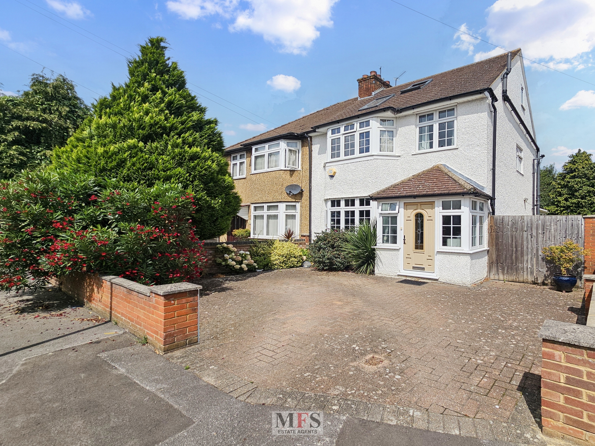 Comer Close Uxbridge UB8
