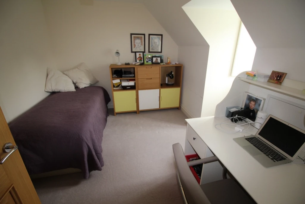 Photo 18