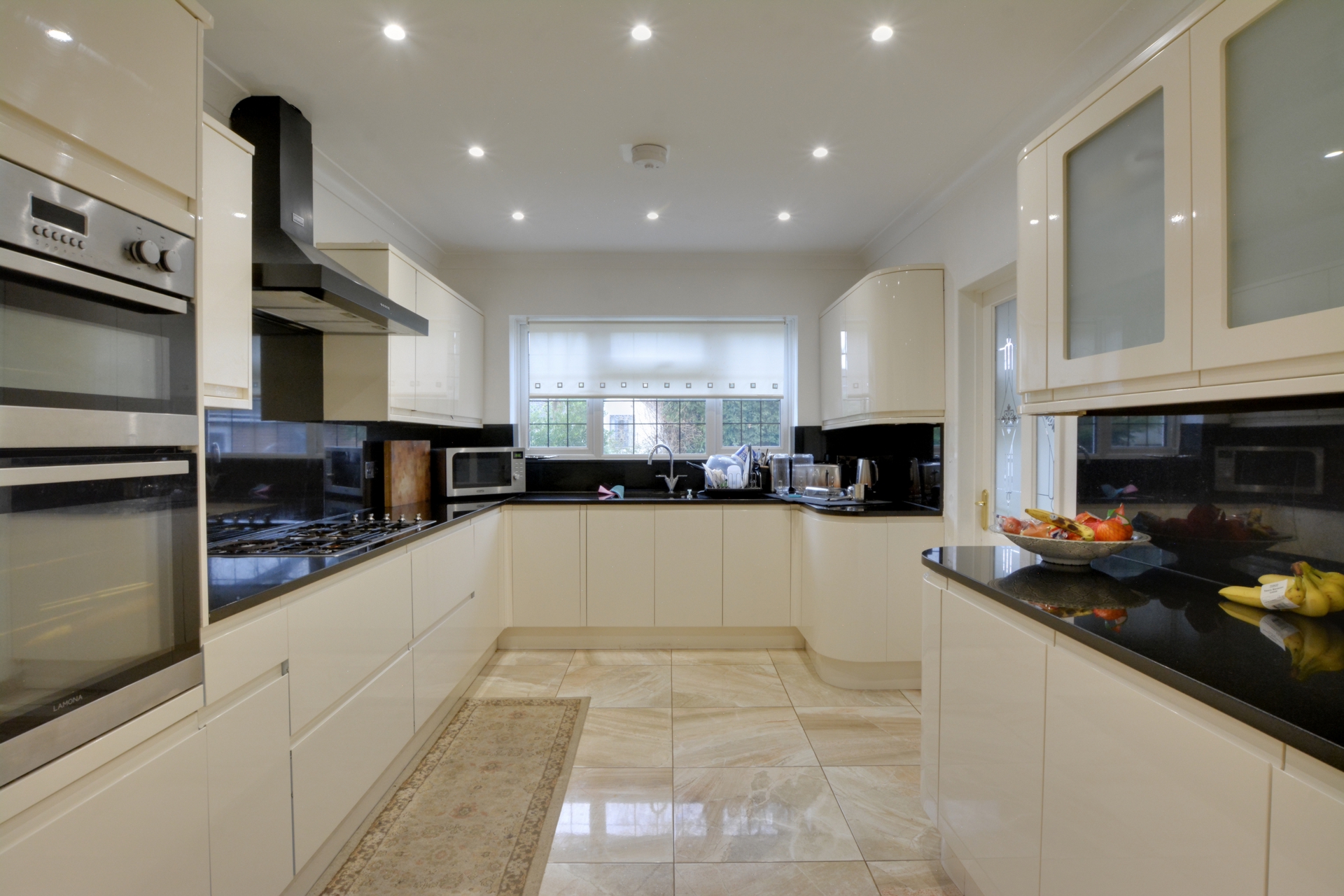 Kitchen/Breakfast Rm