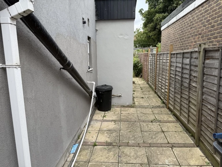 Side Alley