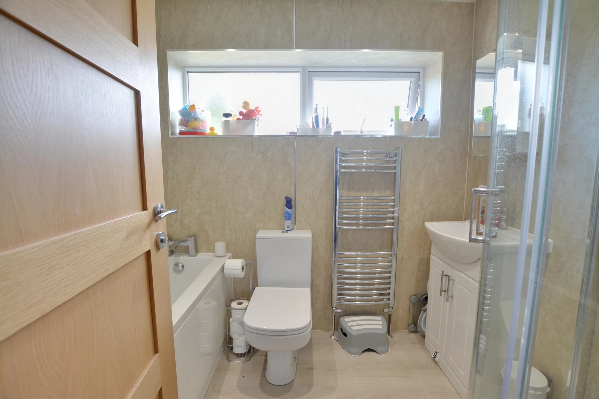 Bathroom & Shower