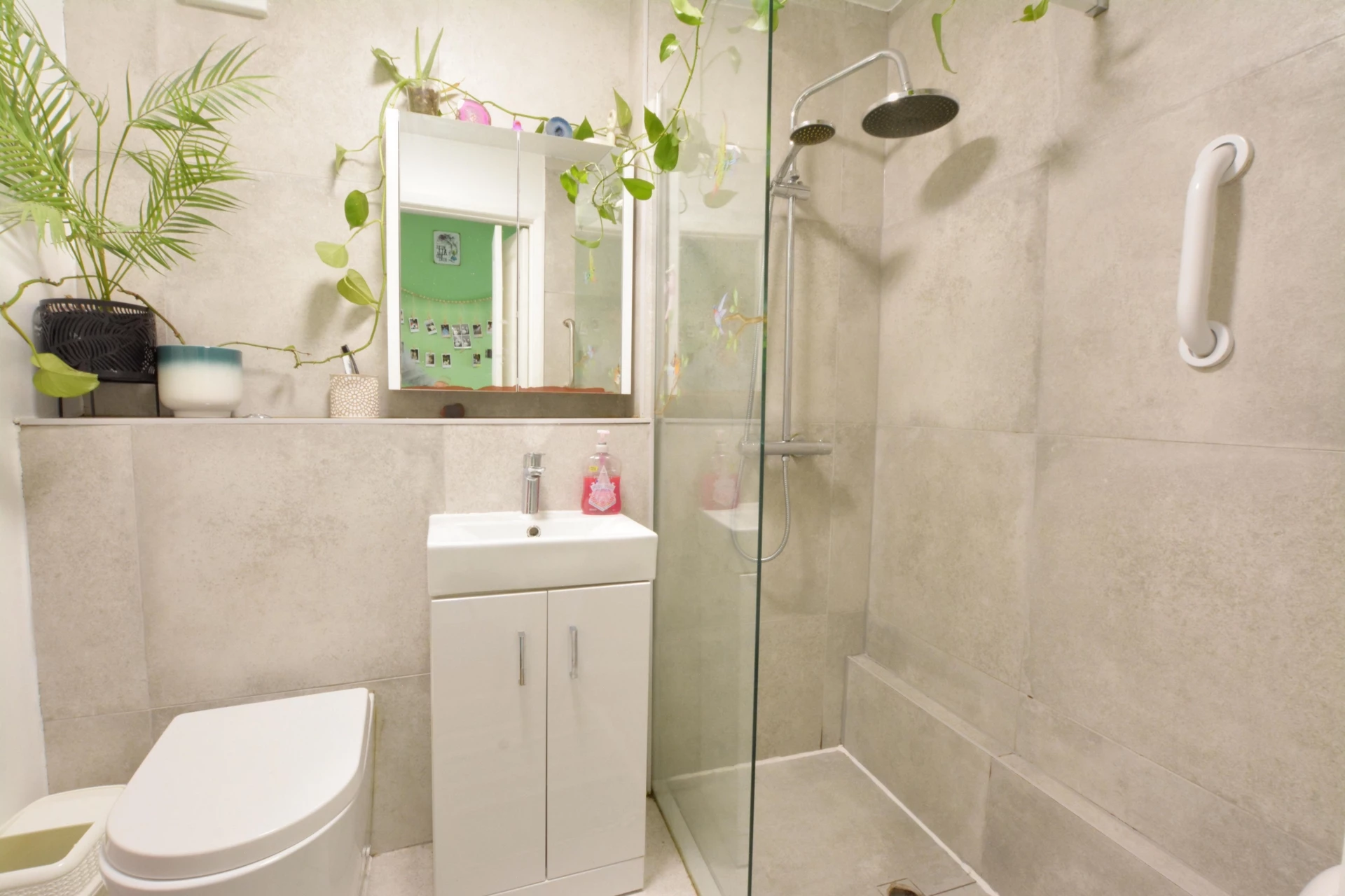 Annex Shower Room