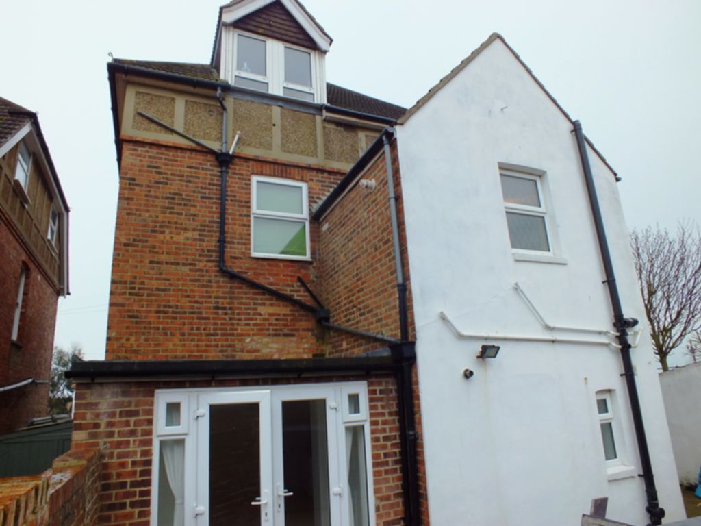 Property For Sale Wear Bay Crescent, Folkestone, CT19 3 Bedroom