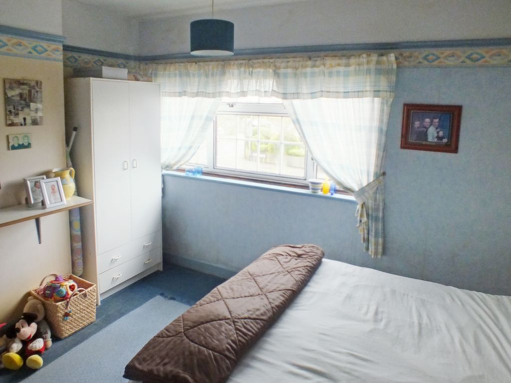 Property For Sale Shorncliffe Crescent, Folkestone, CT20 3 Bedroom