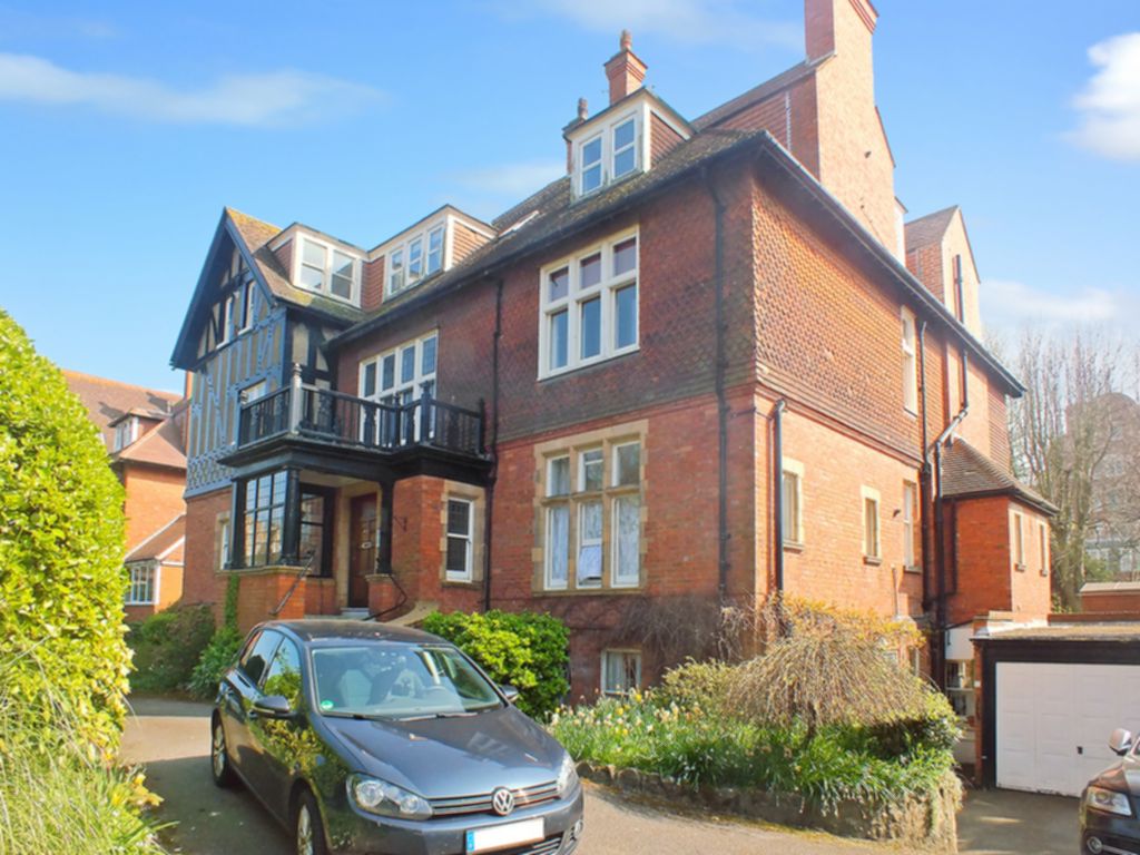 Property For Sale Sandgate Road, Folkestone, CT20 2 Bedroom Apartment through Motis Estates
