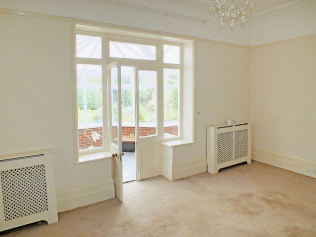 Property For Sale Radnor Park West, Folkestone, CT19 3 Bedroom