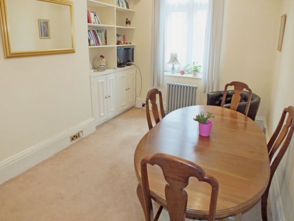 Property For Sale Radnor Park West, Folkestone, CT19 3 Bedroom