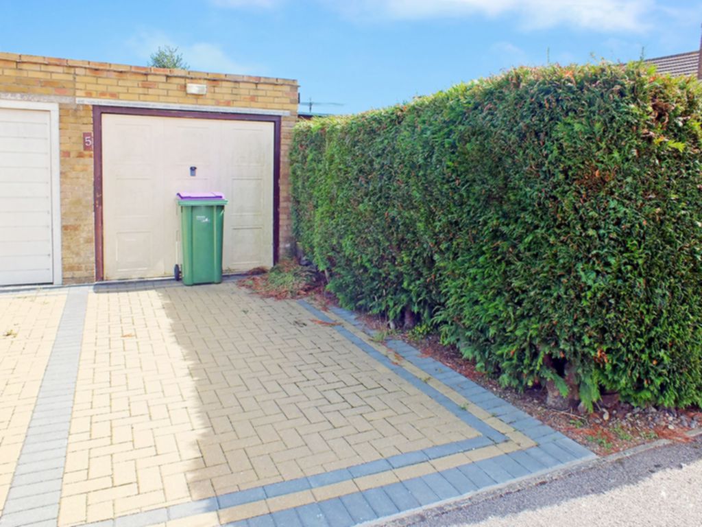 Property For Sale Minter Avenue, Densole, CT18 2 Bedroom Bungalow through Motis Estates