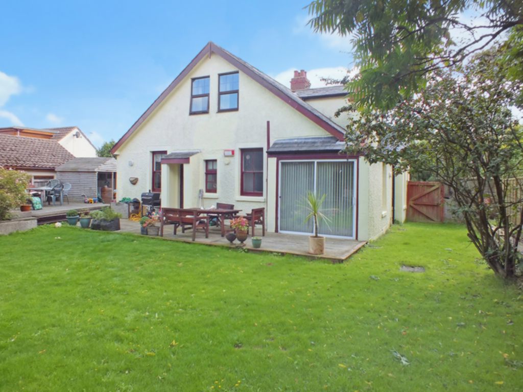 Property For Sale New Dover Road, Capel Le Ferne, CT18 4 Bedroom