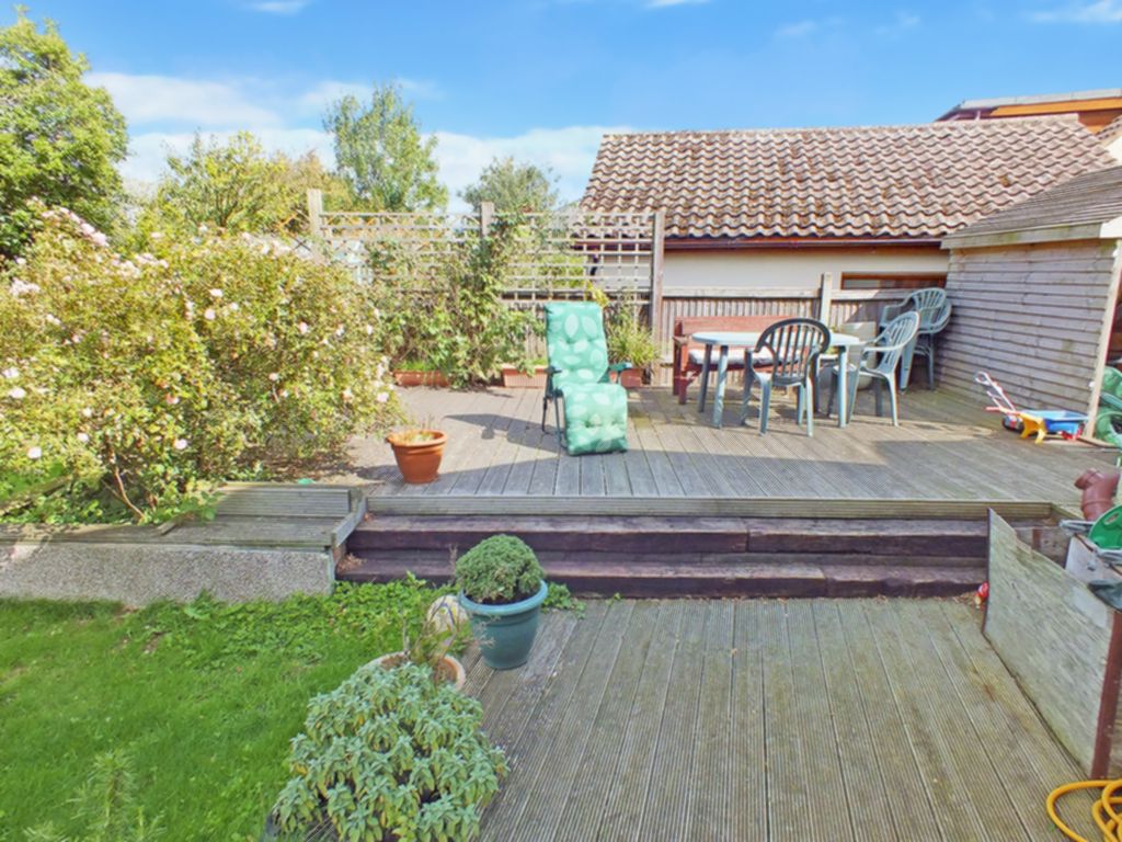 Property For Sale New Dover Road, Capel Le Ferne, CT18 4 Bedroom