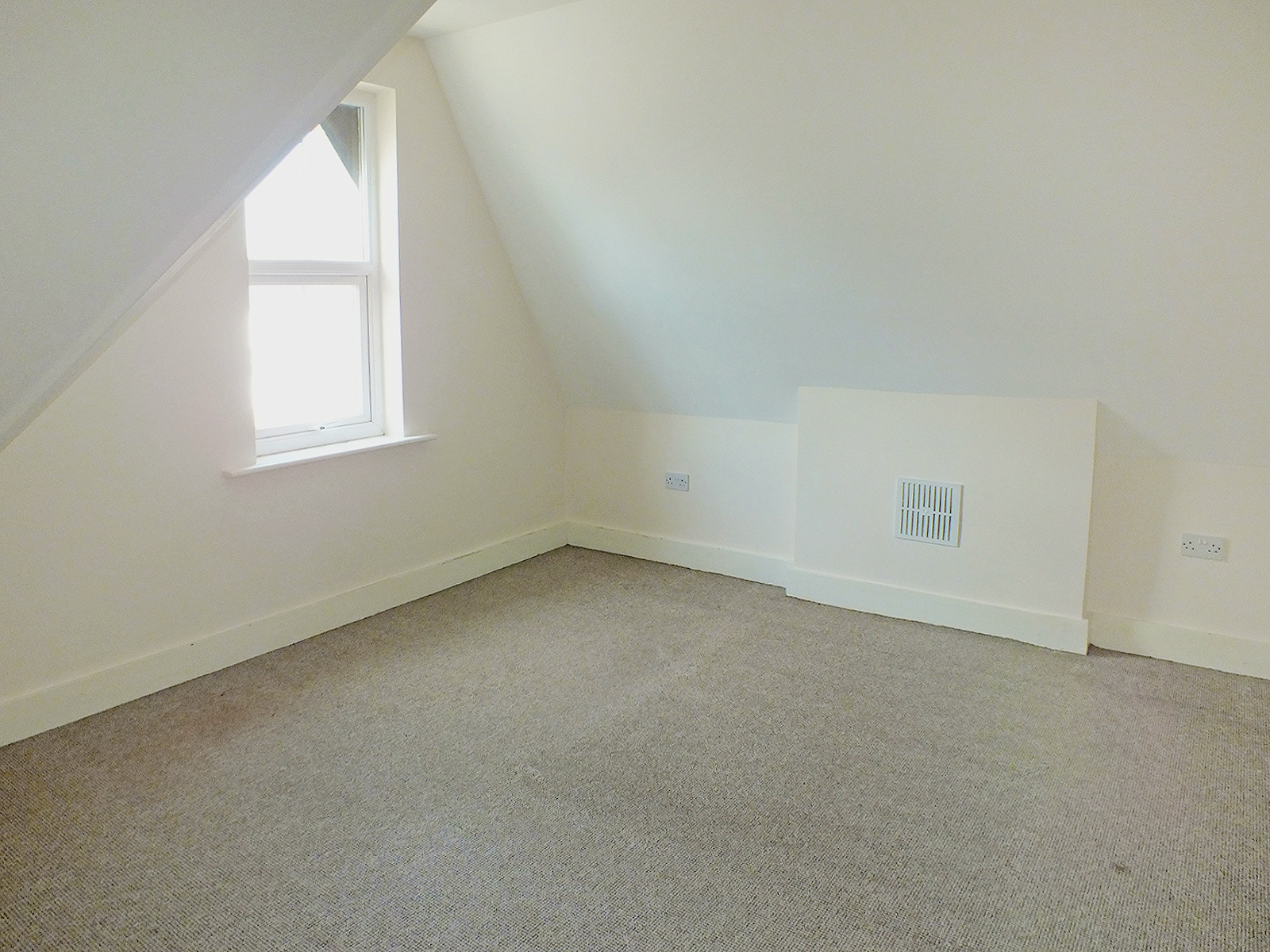 Property For Sale Cheriton High Street, Folkestone, CT19 3 Bedroom