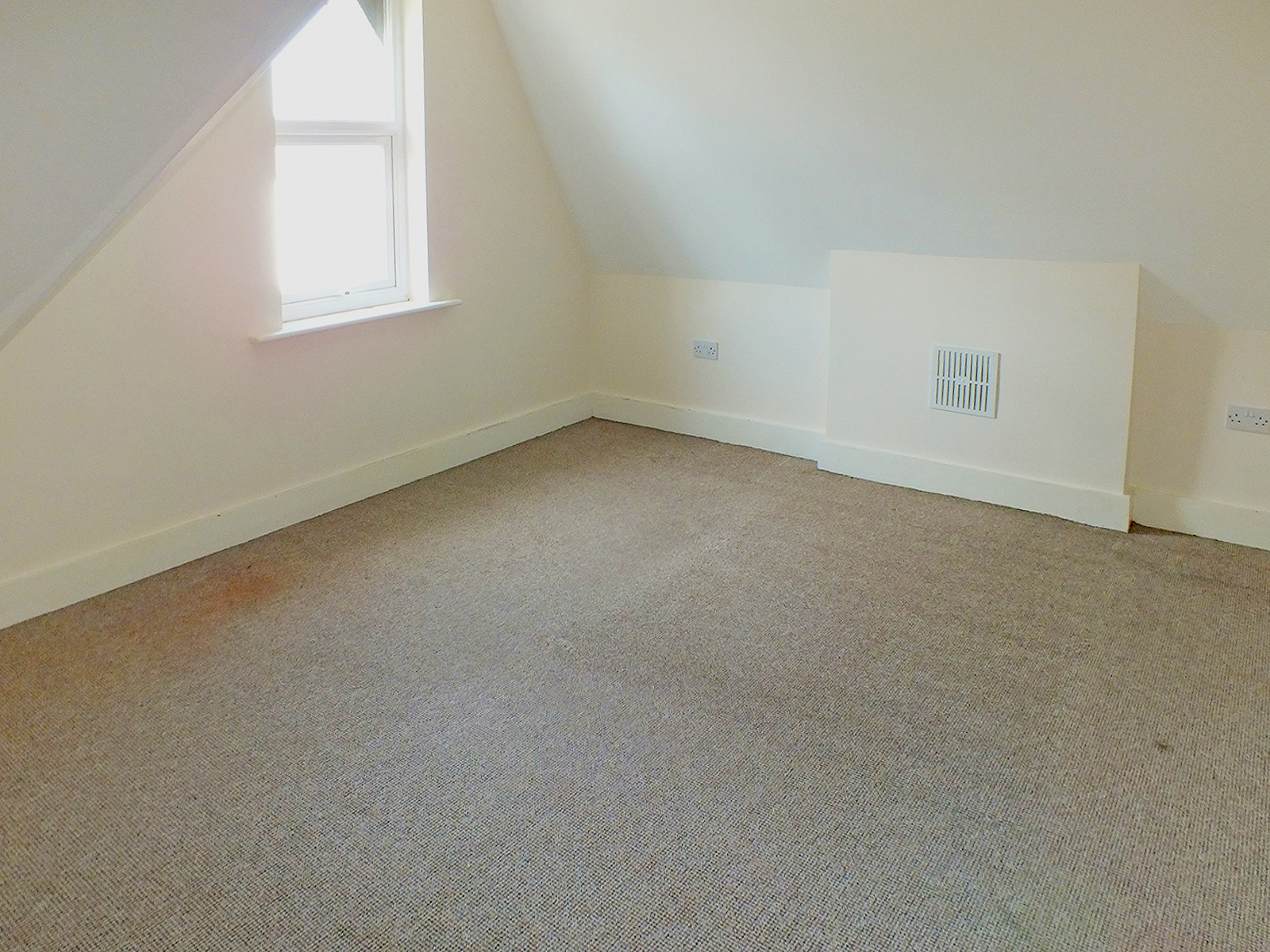 Property For Sale Cheriton High Street, Folkestone, CT19 3 Bedroom