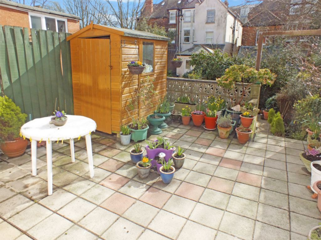 Property For Sale Grimston Gardens, Folkestone, CT20 3 Bedroom Flat